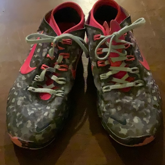 camouflage tennis shoes nike